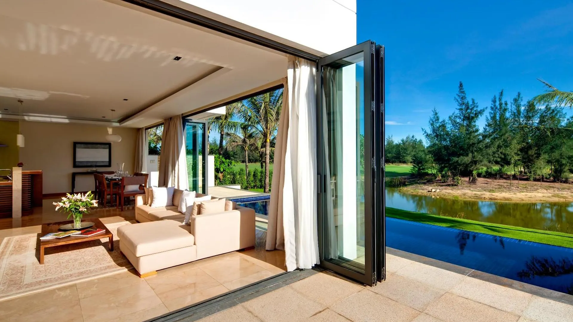 Aparthotel The Ocean Villas & Residence Danang