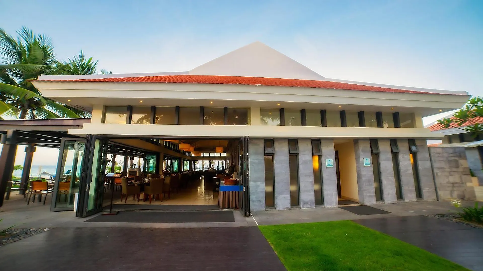 ***** Aparthotel The Ocean Villas & Residence Danang Vietnam